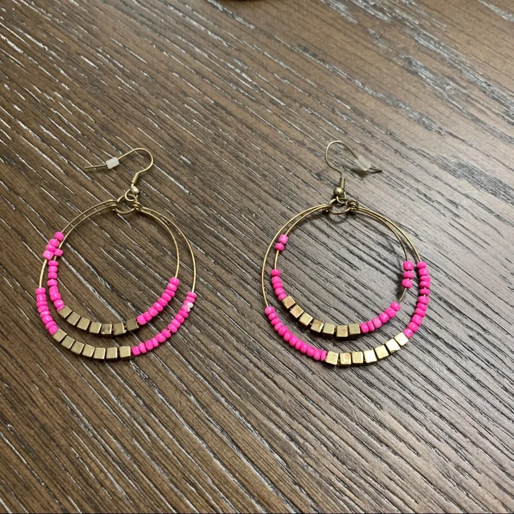 Gold square bead & pink small bead hoop earrings